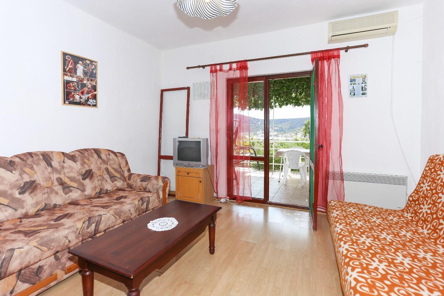 Holiday Home Marcelo-With Terrace Vinisce Bagian luar foto