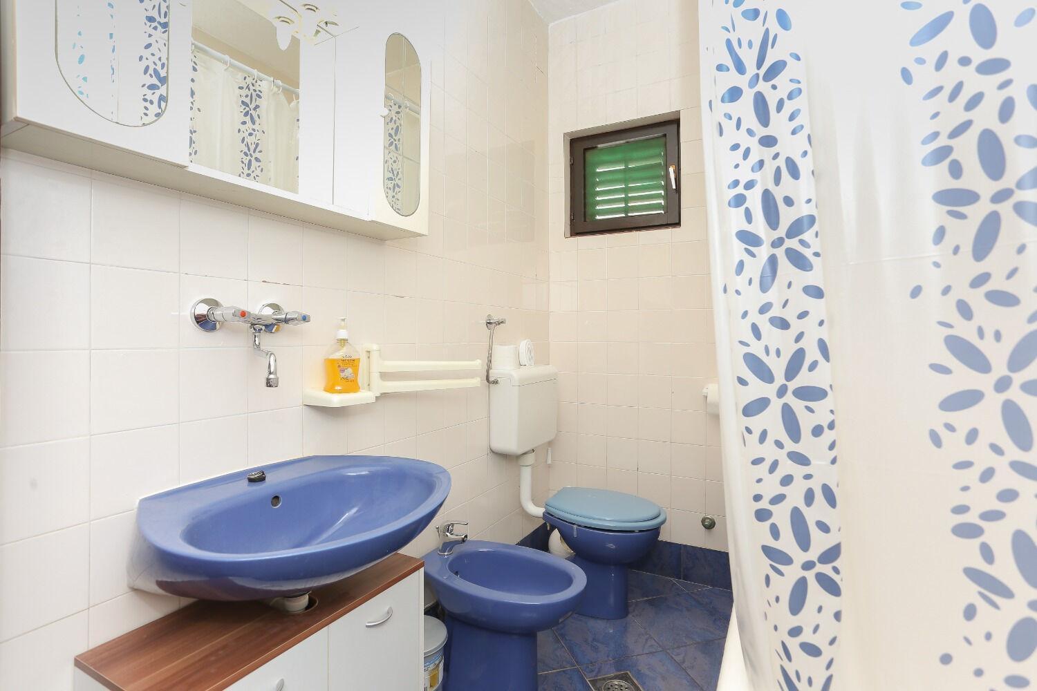 Holiday Home Marcelo-With Terrace Vinisce Bagian luar foto