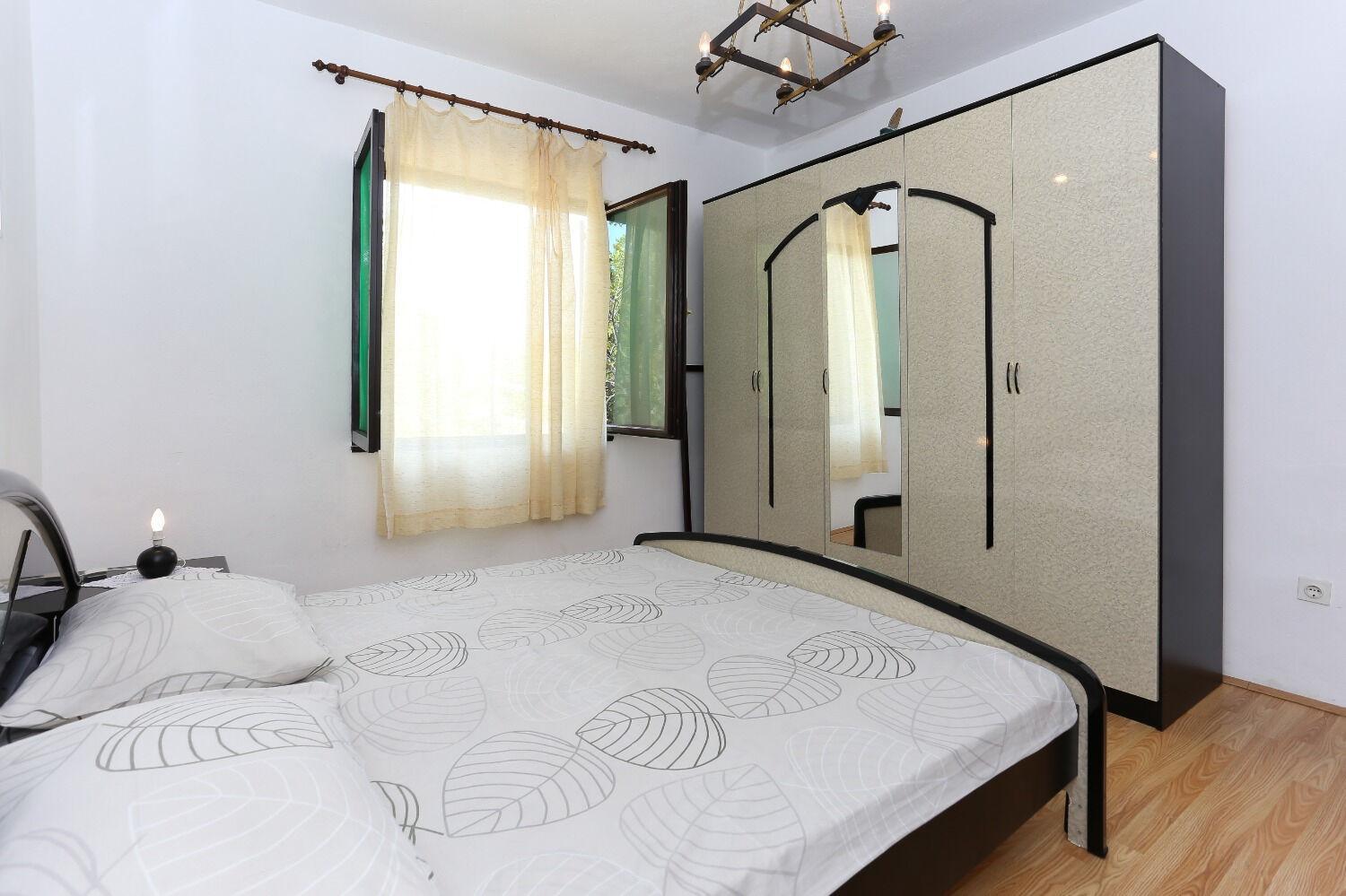 Holiday Home Marcelo-With Terrace Vinisce Bagian luar foto